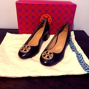 Tory Burch Chelsea Pump